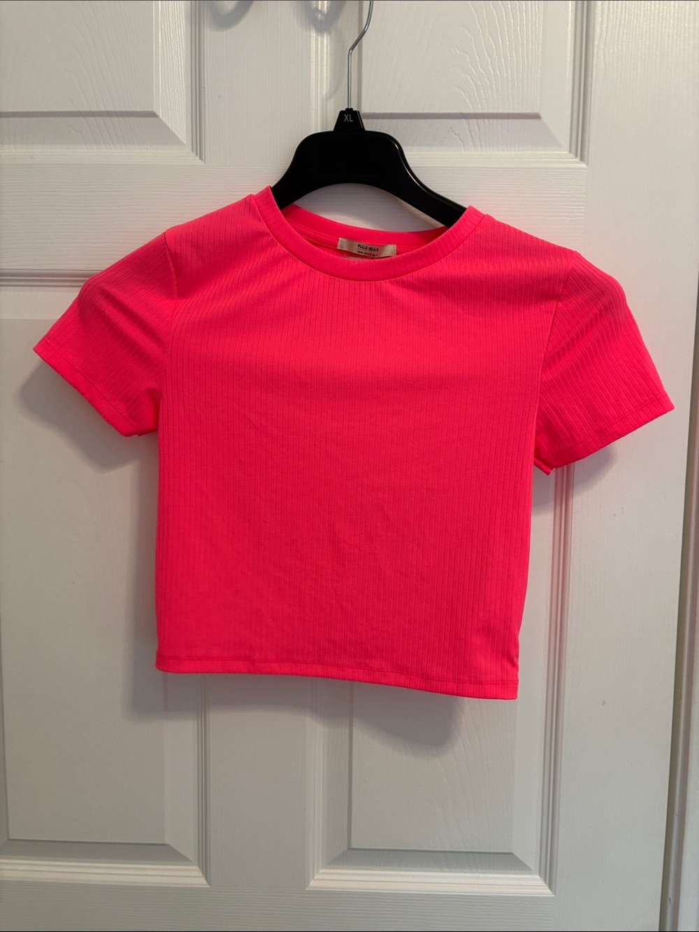Pull&Bear Hot Pink Ribbed Crop Tee w 102